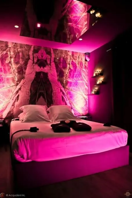 Greyroom Cannes-Love Room Bdsm Apartment Cannes